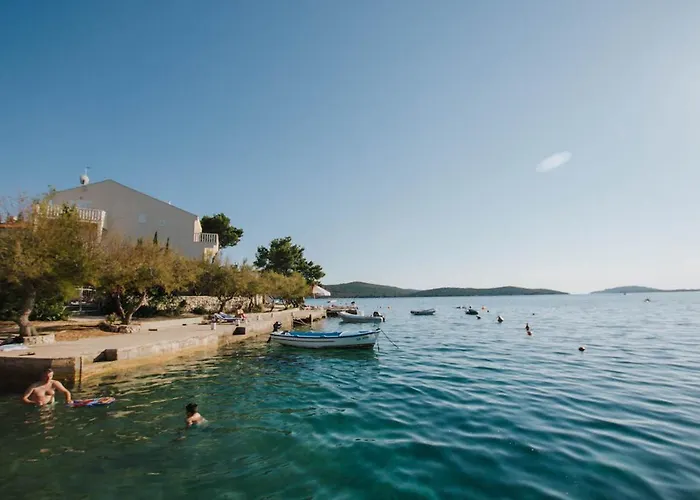 アパート Relax 2 ザボリッチ